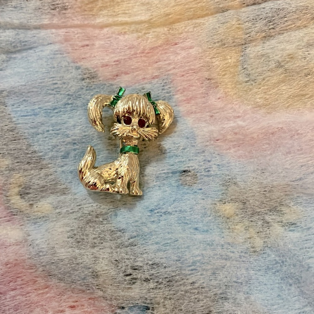 Vintage Beatrix kitty pin
